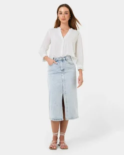 Akira Vneck Embroidery Blouse