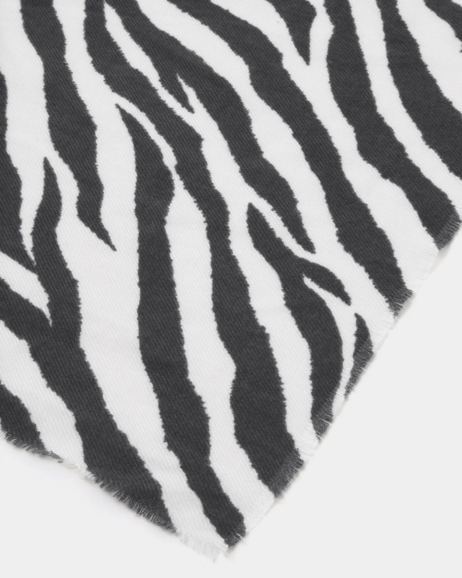 Ashly Scarf