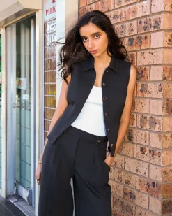Dolly Collared Vest