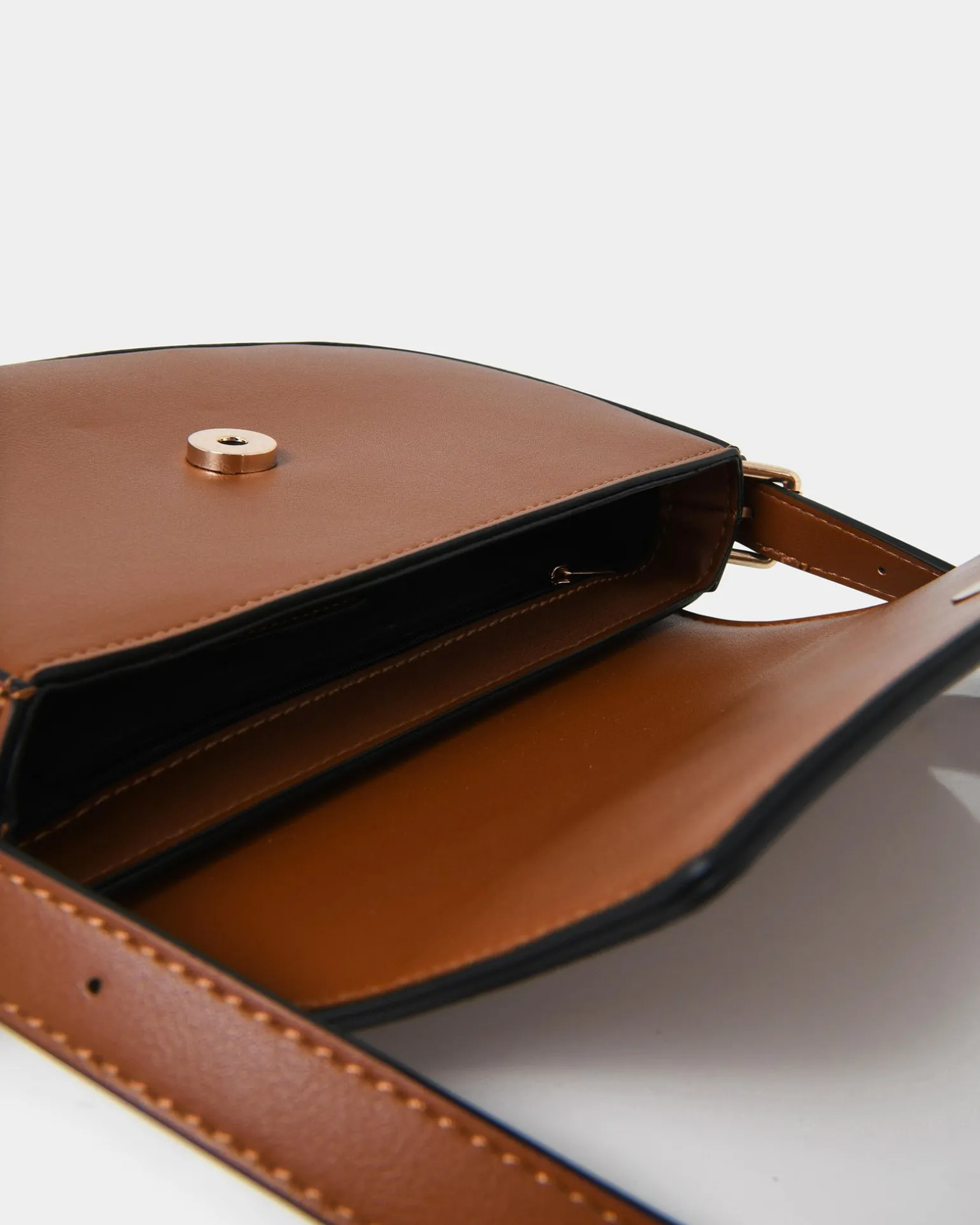 Leanna Shoulder Bag