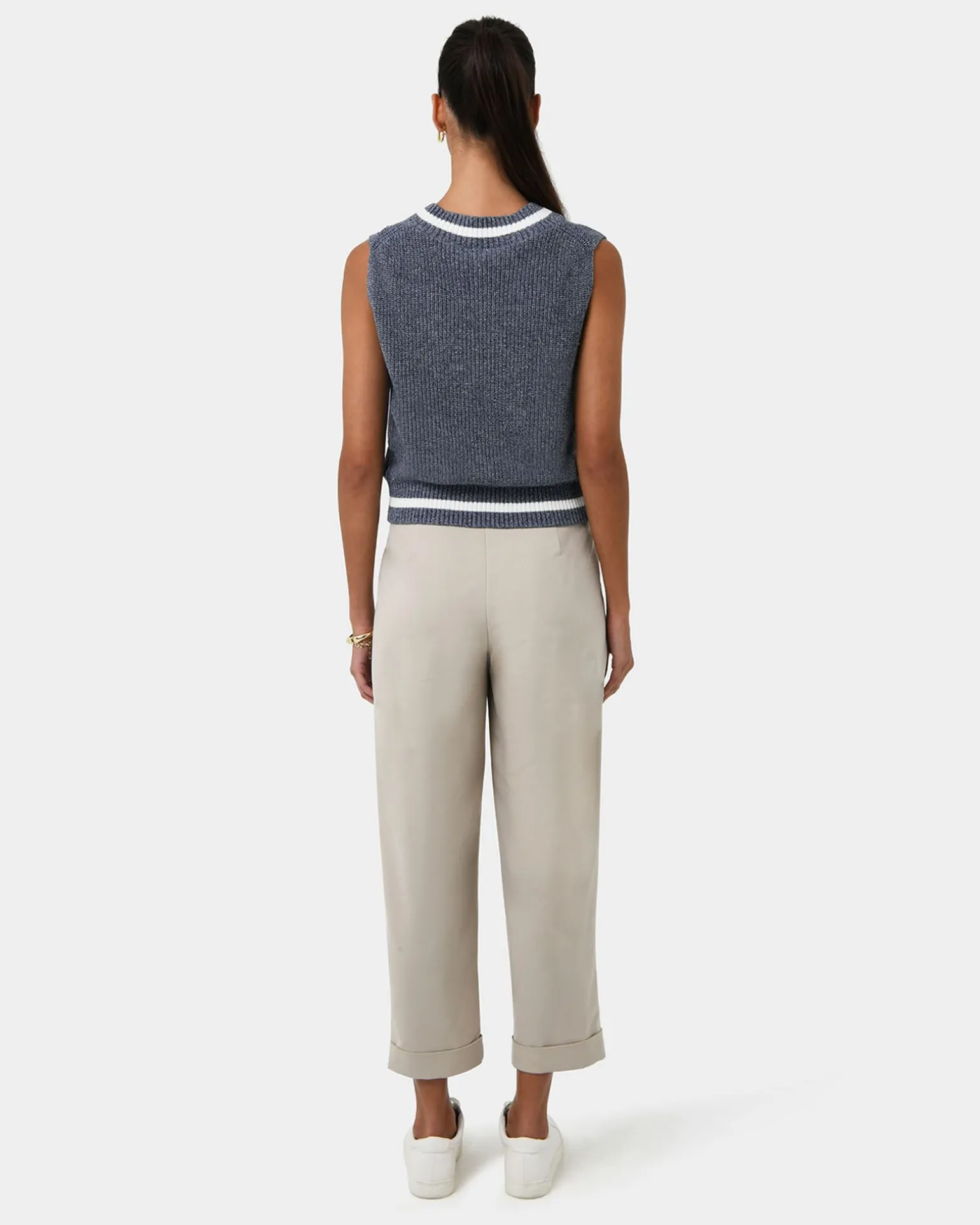 Sarah V-neck Knit