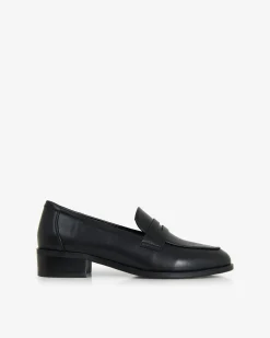 Sienna Classic Loafer
